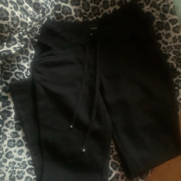 Hurley sweats - Picture 2 of 4